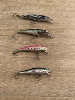 Caja de señuelos de pesca