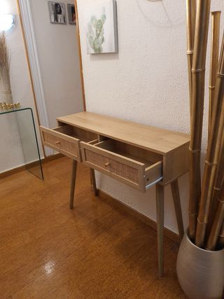 Mueble recibidor madera y ratán