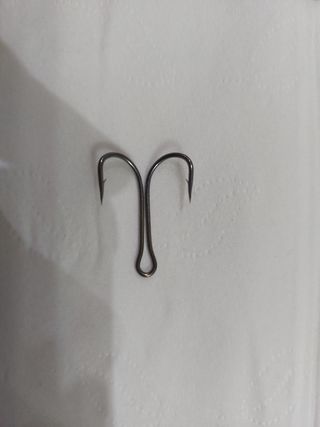 95 Ganchos de Pescar Dobles