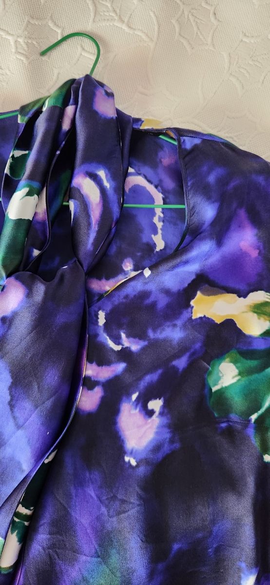 Traje de mujer de tres piezas floral de Sintesis