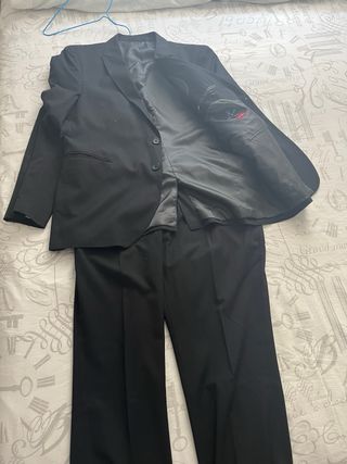 Traje Negro Pantalón y Chaqueta Talla 56