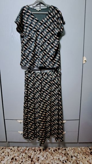 Conjunto Blusa y Falda pantalón Largo Estampada