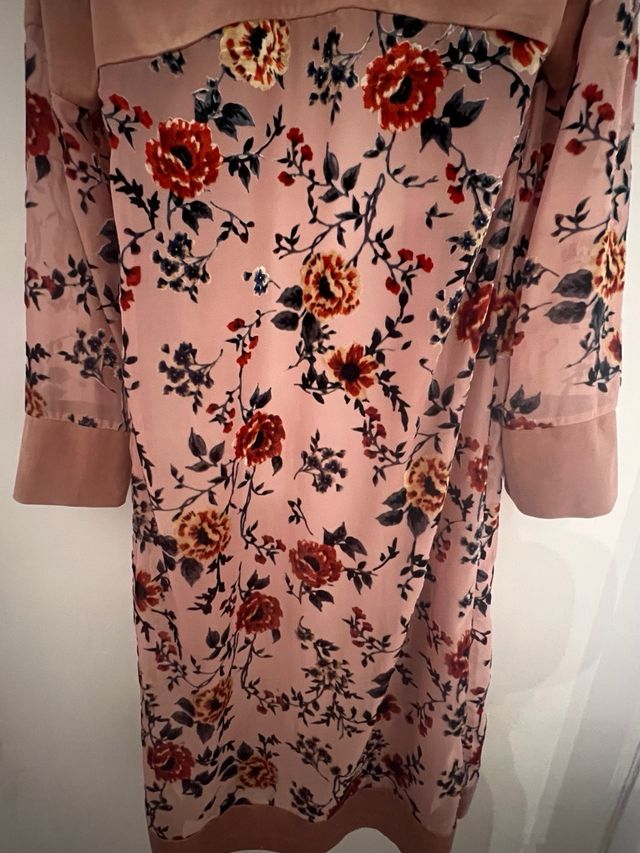 Bata Tigha gamuza y gasa floral M. de Alemania 