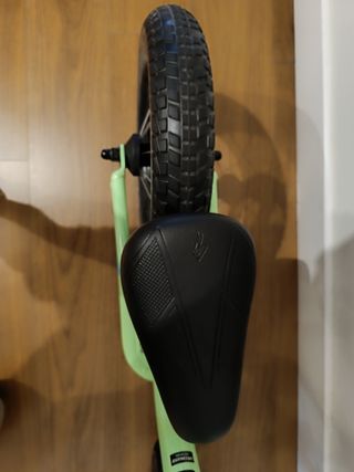 Bicicleta Specialized HOTWALK + casco specialized 