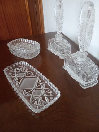 Juego de tocador de cristal tallado