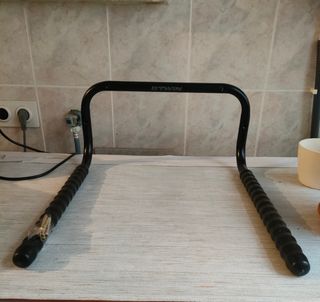 Soporte pared Btwin para 2 bicicletas