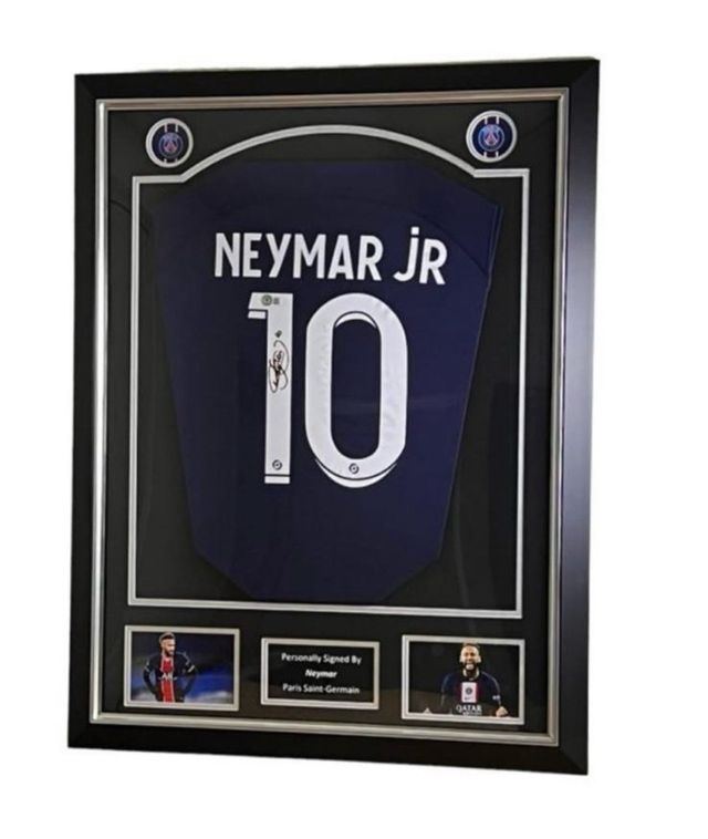 Camiseta Neymar PSG firmada + sello Beckett Witnes