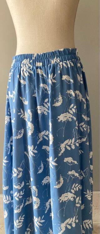 Falda Polin et Moi azul floral. un solo uso.