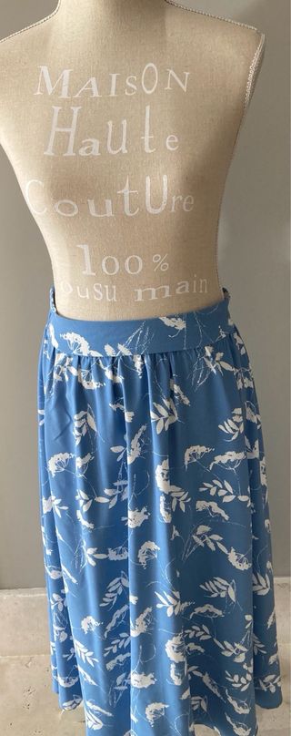 Falda Polin et Moi azul floral. un solo uso.