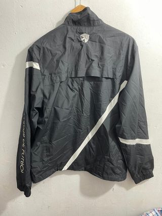 ¡¡OFERTA! Talla M Chaqueta Nike Málaga Impermeable