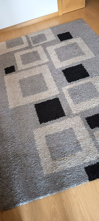 Alfombra salón geométrica gris y negra