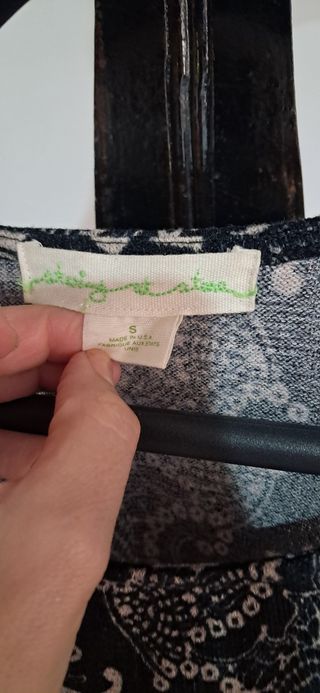 Jersey estampado beige y negro