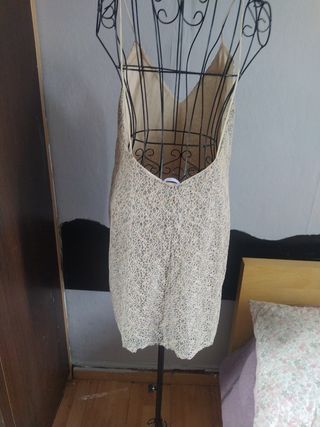 Vestido recto beige