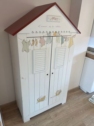 Armario infantil madera hecho a mano