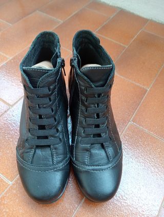 Botines piel negros talla 35