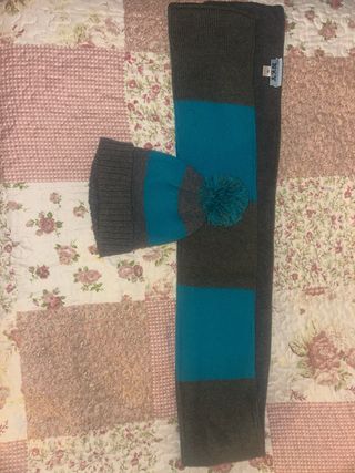 Gorro y bufanda Kiabi dos colores.
