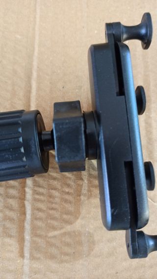 Supporto smartphone auto