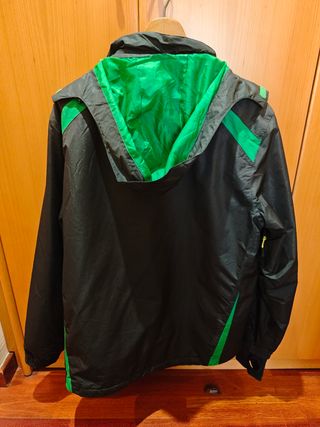 Chaqueta hombre negra y verde