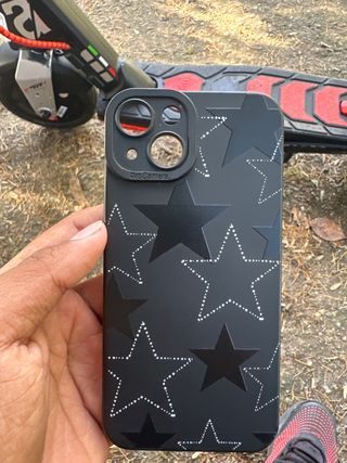 Custodia iPhone nera con stelle per iPhone 13