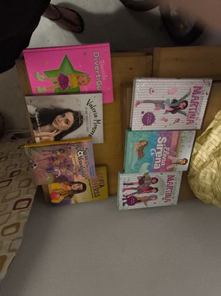 Libros varios niñas 2 eur cada uno