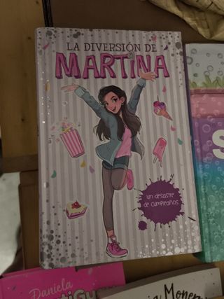 Libros varios niñas 2 eur cada uno