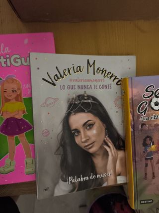 Libros varios niñas 2 eur cada uno