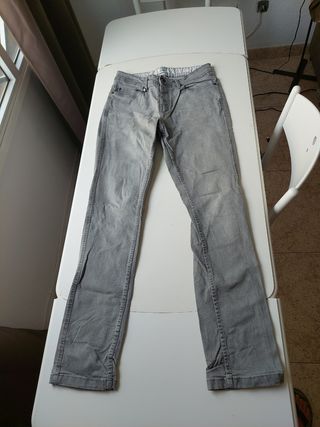 Pantalones vaqueros grises