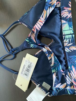 Top bikini Roxy estampado tropical nuevo con etiqu
