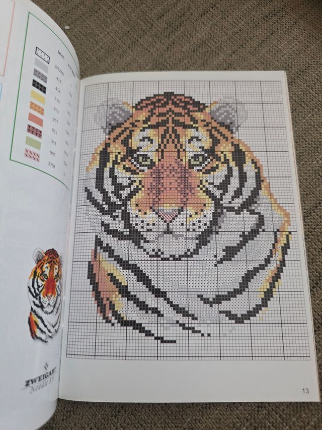 2 Libros punto de cruz de animales nuevos