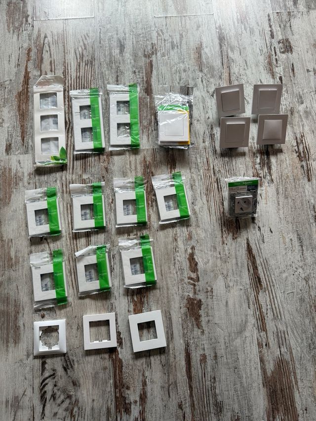 Interruptores y Marcos Schneider Unica