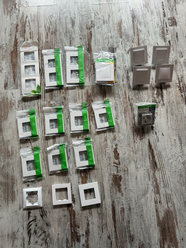 Interruptores y Marcos Schneider Unica