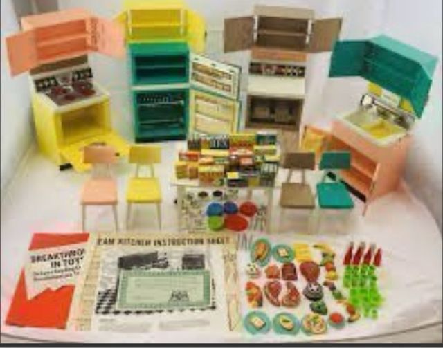Barbie Deluxe Dream Kitchen by Deluxe Reading 1962