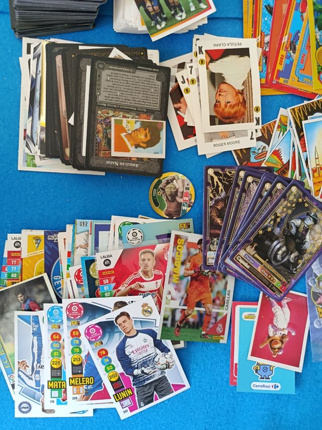 Lote de 300 cromos variados