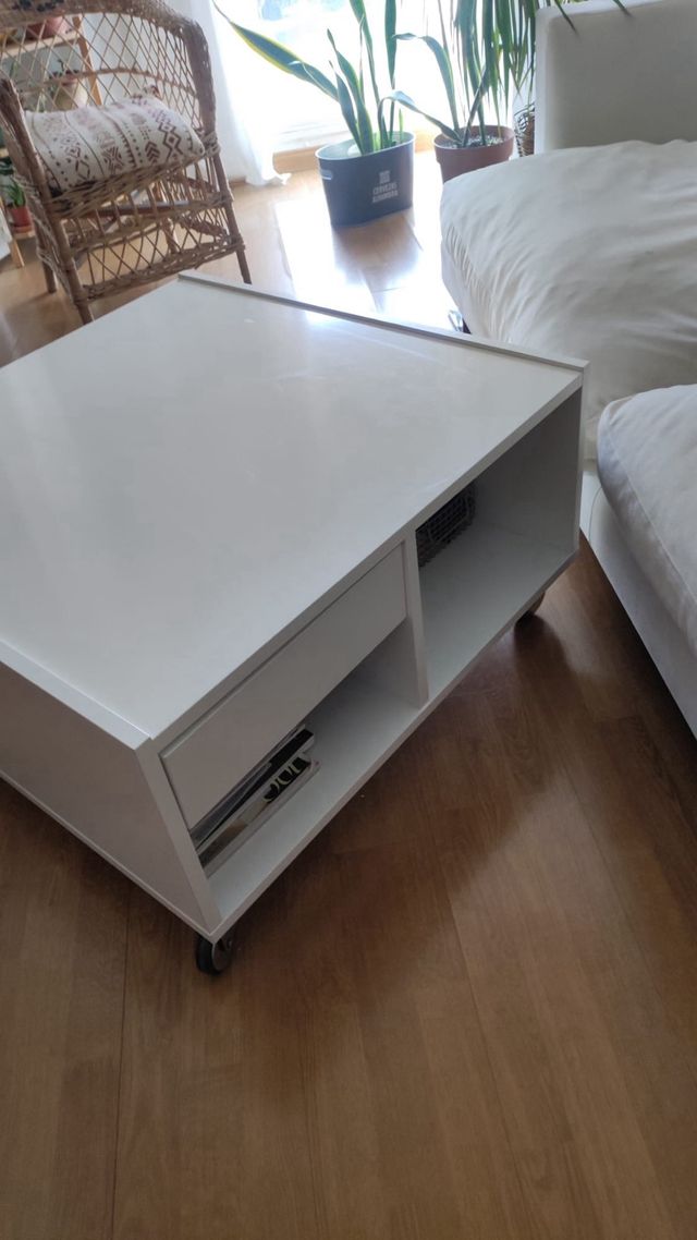 Mesa de centro blanca moderna
