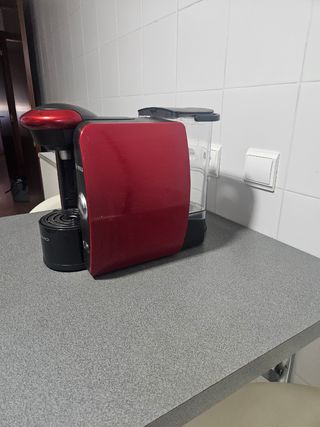 Cafetera Bosch Tassimo Roja