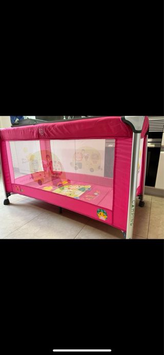 Cuna de viaje rosa