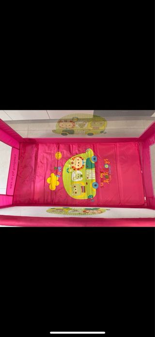 Cuna de viaje rosa