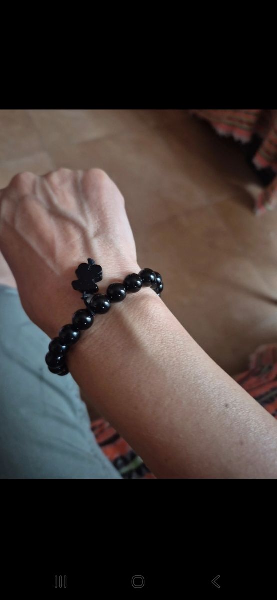 Pulsera Tous elástica negra con oso