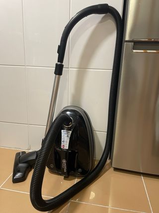 Aspiradora Nilfisk Select Negra
