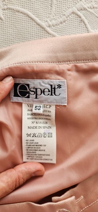 Traje de fiesta  beige y dorado