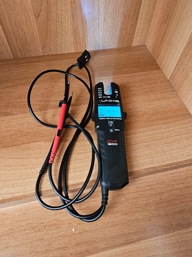 Uniks CF1500 1500VDC/200A AC Fork Meter