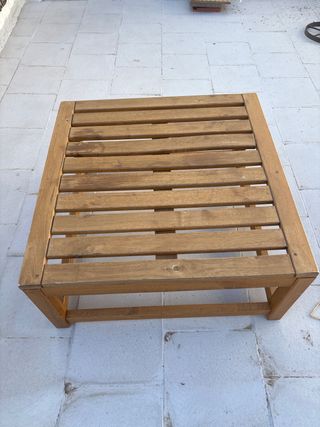 Mesa de exterior de madera