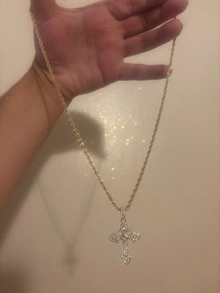 Collar Dorado con Colgante de  brillantes