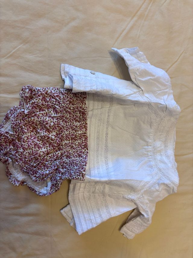 Conjunto bebé blusa y braguita estampado