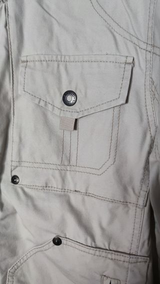 Cazadora de entretiempo beige