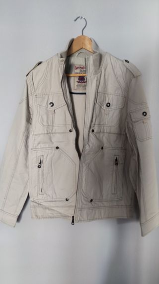 Cazadora de entretiempo beige