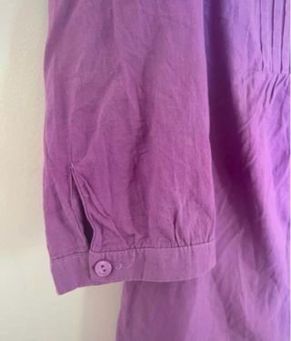Blusa violeta talla M