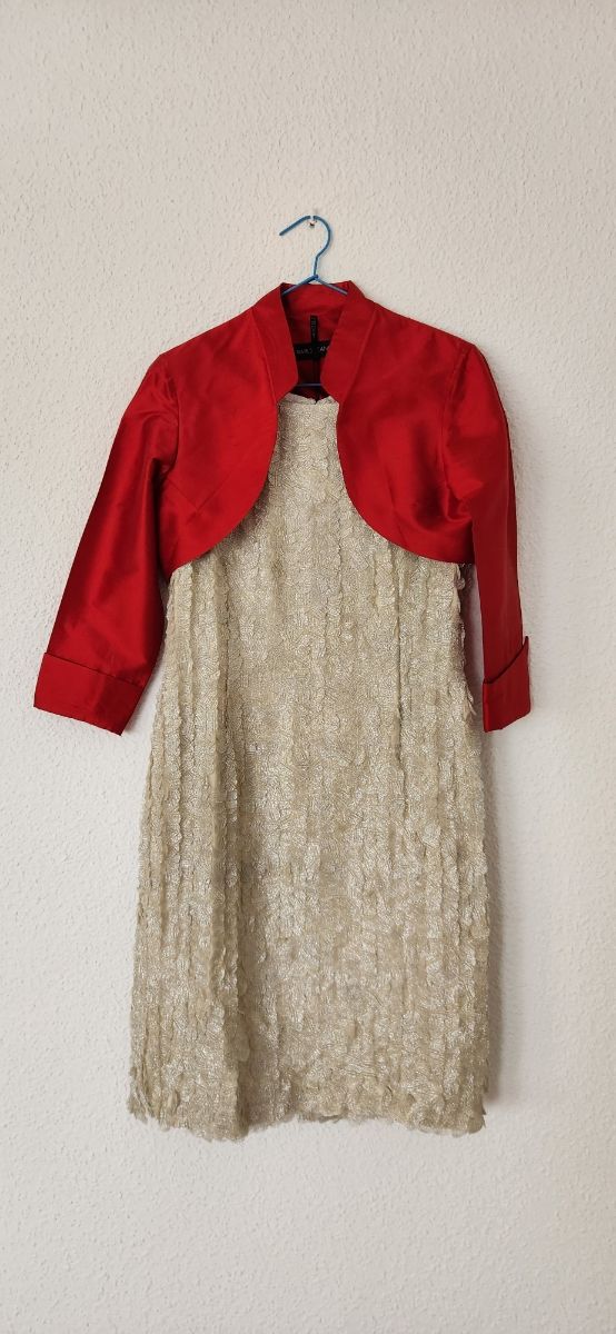 Traje de fiesta beige y rojo Talla 40
