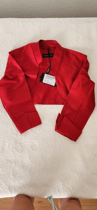 Traje de fiesta beige y rojo Talla 40