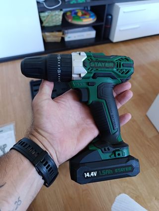 Taladro a batería Stayer 14.4V 1.5Ah